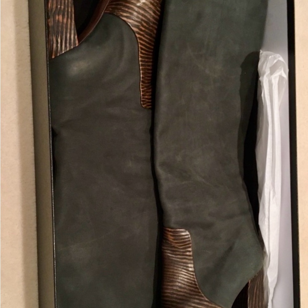 Chanel Black and Brown Knee-High Boots - Picture 6 of 17